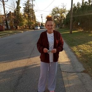 Meet your Posher, Dana